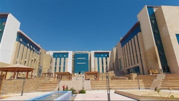 طالب بهندسة جنوب الوادي الأهلية يحصد المركز الثالث في مسابقة الفيزياء