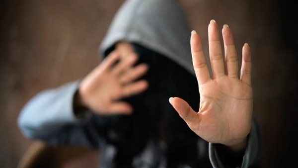 فتاة تروي كواليس التحرش بها داخل "ميني باص" فى الوايلي