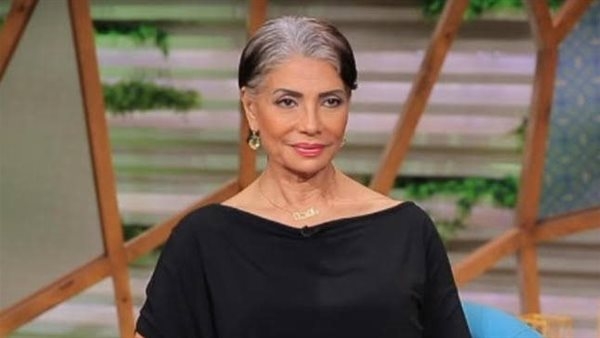 سوسن بدر: عادل إمام موهوب جدا وقارىء جيد يهتم بكل التفاصيل