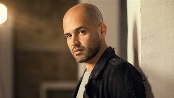 المطرب أبو: "اتعرض عليا أدوار كتير فى التمثيل لكن أبحث عن الظهور بشكل مميز"