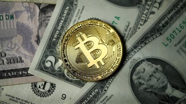 "بتكوين" تواصل ارتفاعها مدعومة بتدفقات صناديق المؤشرات