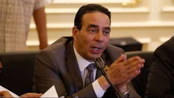 برلماني يتقدم بطلب إحاطة بشأن أزمة مسميات شهادات الاستعاضة السنية