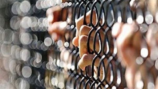 قرار النيابة ضد 4 متهمين بجلب سلاح ومخدرات في دمياط