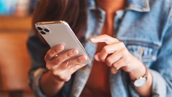 "القاهرة الإخبارية": خوف أمريكى من تحول آيفون إلى أداة تجسس صينية خفية