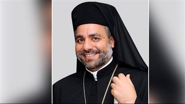 الأنبا عمانوئيل يترأس قداس من أجل راحة نفس البابا فرنسيس