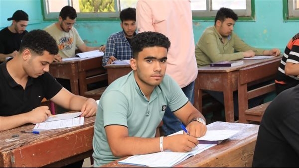 تفاصيل مواصفات ورقة امتحان الثانوية العامة 2025.. عدد الأسئلة والمواد المضافة للمجموع
