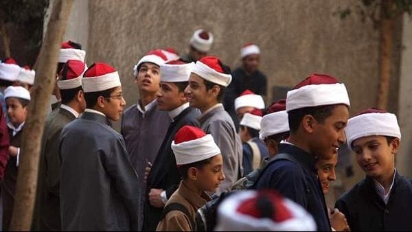 طلاب الأدبي يستعدون.. نموذج فلسفة ومنطق للثانوية الأزهرية 2025 وتوقيت الامتحان