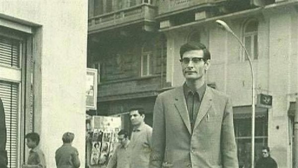 روائى فلسطينى: محمود درويش انضم للحزب الشيوعى الإسرائيلى وكان اسمه "راكاح"
