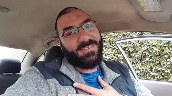 الداعية أمير منير يركب تريند «ابتهال أبو السعد» للترويج لكورس «الدرع»