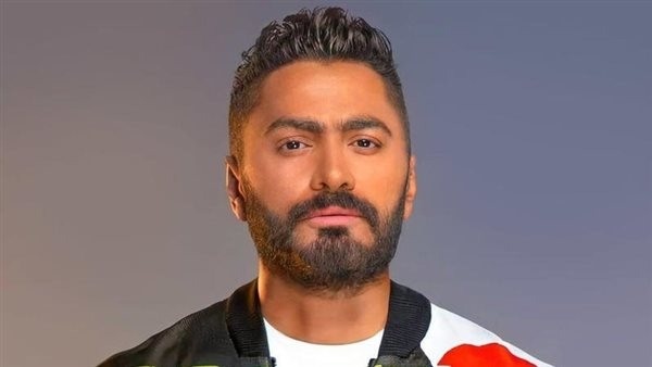 تامر حسني يحذر جمهوره من عمليات احتيال باستخدام اسمه