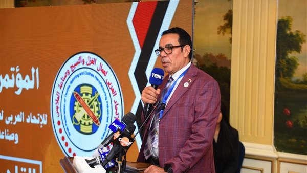 نقيب الغزل والنسيج: نتمنى مساواة العاملين بقطاع الأعمال بالقطاع الحكومي
