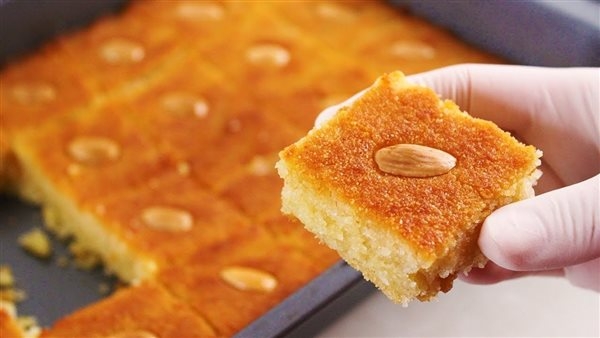 طريقة عمل البسبوسة في البيت.. خطوات سهلة وبسيطة