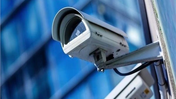 تفريغ كاميرات المراقبة في واقعة الاعتداء على طبيبة من أمن كومبوند شهير بالتجمع