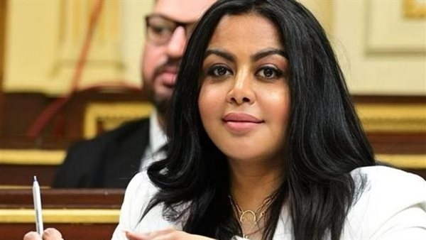 نفين حمدي: العلاقة الطيبة بين المسلمين والمسيحيين تجسيد حقيقي للوحدة الوطنية