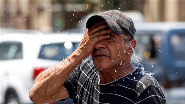 نصائح طبية لتجنب المشاكل الصحية خلال موجة الحر الشديدة