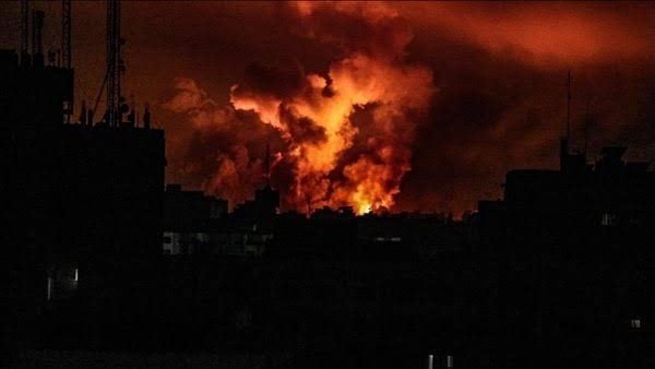 عاجل.. شهداء ومصابون جراء قصف الاحتلال خيام النازحين في خان يونس