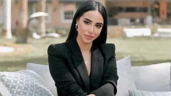 آية سماحة تجتهد في "مشاكل السوشيال ميديا".. أولها صحفيين وآخرها مشيرة إسماعيل