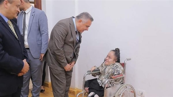 رئيس جامعة السويس لطلبة الإعلام: التصدى للأخبار المغلوطة واجب وطنى