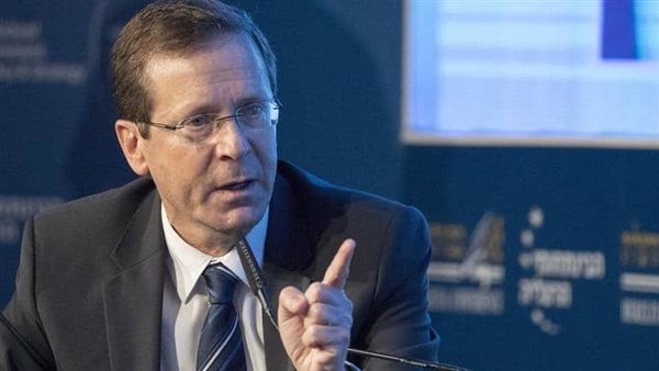 الرئيس الإسرائيلى: هدفنا القضاء على برامج إيران النووية والصاروخية