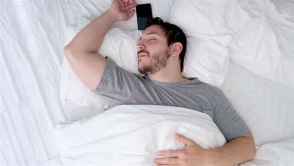 أبرزها تعزيز الخصوبة.. فوائد صحية غير متوقعة للنوم دون ملابس