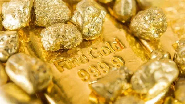 تراجع أسعار الذهب إلى أدنى مستوى خلال شهر