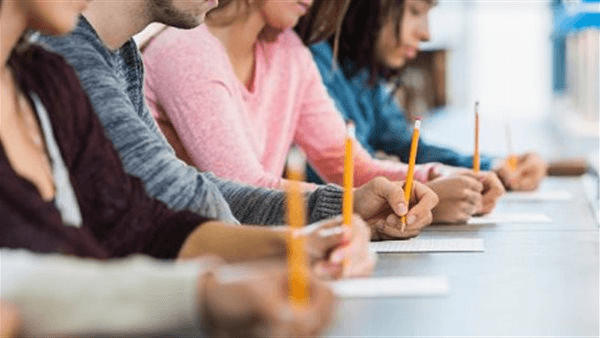 'صحتك في الامتحانات'.. روشتة طبية لحماية الطلاب من الأمراض قبل الامتحان