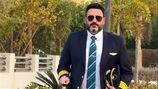 أكرم حسني: النكتة القصيرة بتضحك أكتر.. والكوميديا الأقصر أفضل
