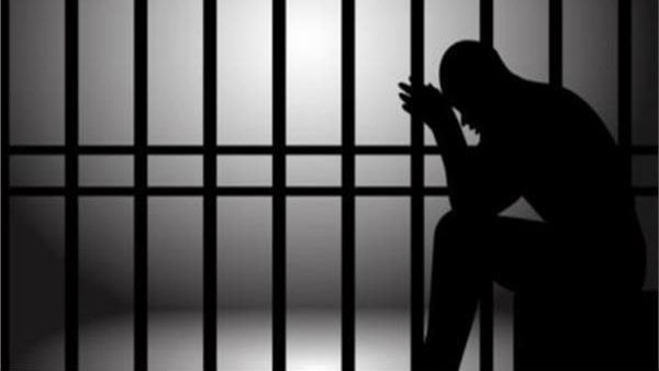 حبس عاطل 4 أيام ضبط بحوزته 190 طربة حشيش في البحيرة