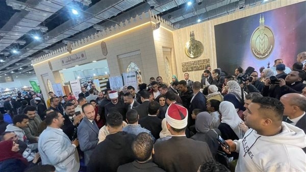 "الحياة اليوم" يرصد فعاليات معرض الكتاب في يومه الثاني عشر