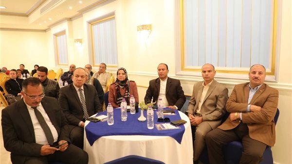 محافظ المنيا يشهد المائدة المستديرة لمشروع "ابنتي الغالية" ويحتفي بإطلاق مرحلته الثانية