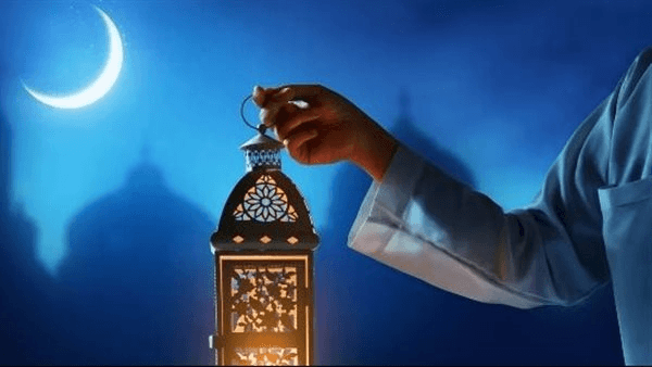 إذاعة مدرسية عن شهر رمضان 2025: عبق الإيمان وروحانيات الشهر الكريم