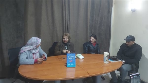 بدء مناقشة رواية "نفيسة" بحضور مؤلفتها الكاتبة الأمريكية هيلين بيندكت