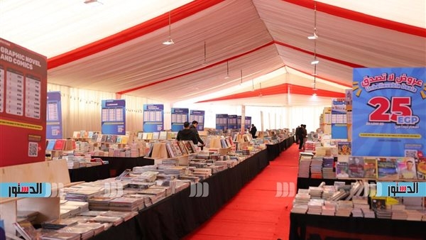 فريد زهران يدعو لإقامة الكثير من معارض الكتاب بافتتاح معرض زايد