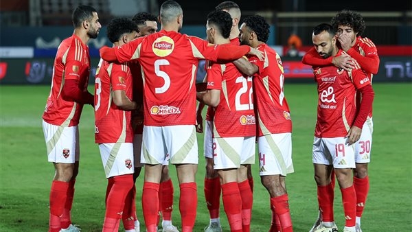الأهلي يفسد مخطط الزمالك وبيراميدز لخطف نجمه