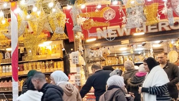 أهو جه يا ولاد.. زينة رمضان من الدرب الأحمر إلى النزهة الجديدة