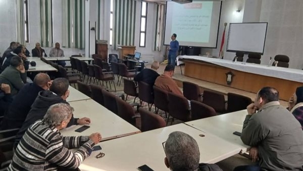 حسم الشكاوى وتوفير الاحتياجات المائية.. دورة تدريبية لمهندسي الإرشاد بهيئة الصرف في الرى