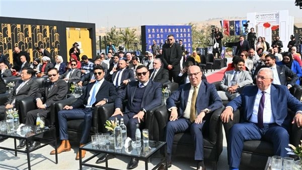 وزير الإسكان يشهد توقيع اتفاقية شراكة بين مجموعة العرجاني وشركة هندسة البناء الصينية