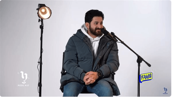 يحي عزام: " مبحبش النهايات السعيدة في الروايات"