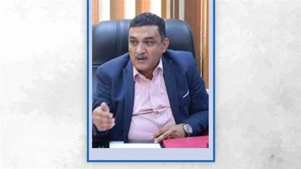 رئيس "دمياط الجديدة" يترأس جلسة بيع بالمزاد العلني لـ12 محلا تجاريا
