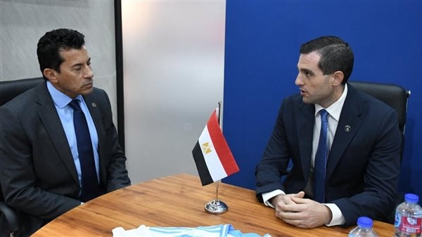 شراكة بين وزارة الشباب والاتحاد الأرجنتيني لتطوير كرة القدم