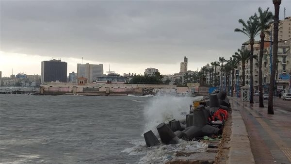 رئيس"علوم البحار" يوضح حقيقة ارتفاع منسوب ساحل البحر المتوسط بالإسكندرية
