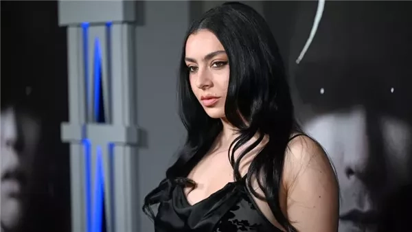 أفضل ألبوم وأفضل فنانة.. Charli xcx تهيمن على جوائز BRIT 2025 وتحصد 5 جوائز