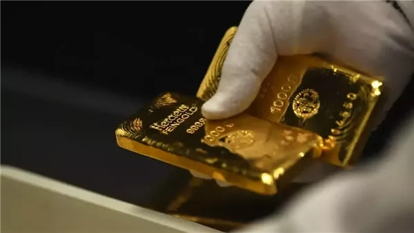 اسعار سبائك الــBTC الذهبية بالجنيه والدولار..اعرف المصنعية بكام