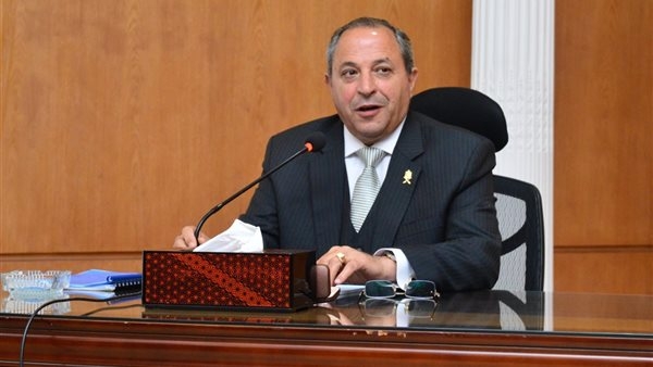 محافظ بورسعيد يترأس اجتماع المجلس التنفيذي ويصدر قرارات جديدة لدعم المشروعات