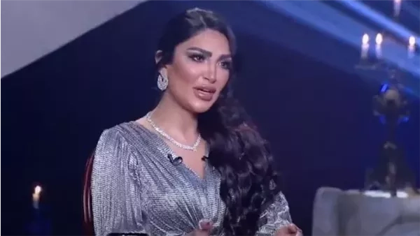 سالي عبدالسلام: بحب إيناس الدغيدي ولم أعلق على صلاتها والناس نيام