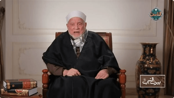 تطورات الحالة الصحية للدكتور أحمد عمر هاشم بعد نقله إلى المستشفى