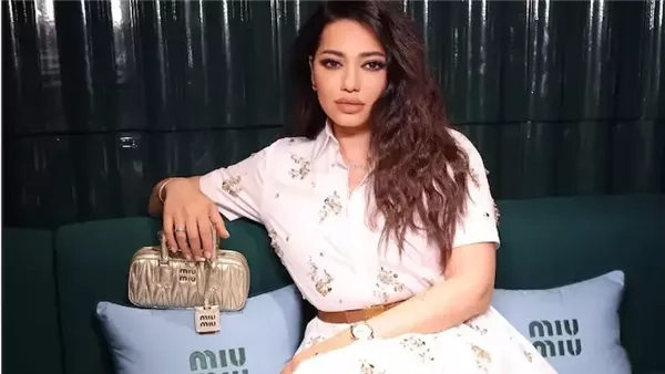 رحمة رياض تخطف الأنظار بإطلالة أنيقة في حفل سحور «Miu Miu»