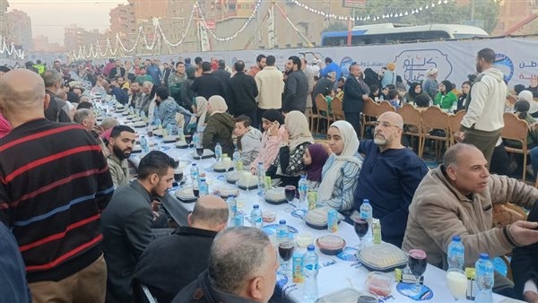 تحت شعار "الوحدة الوطنية".. تنظيم أكبر مائدة إفطار تضم 12 ألف صائم بالقليوبية