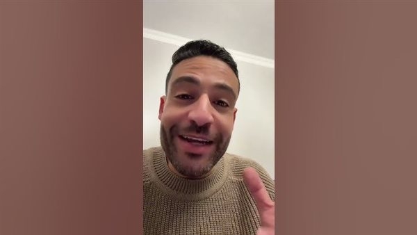 إسلام فوزي يقدم نقدا ساخرًا لأحد مشاهد مسلسل "لام شمسية"