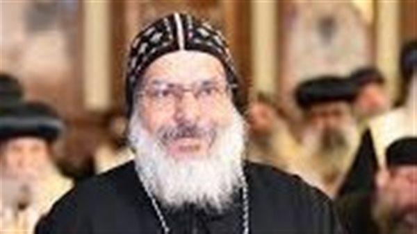 الأنبا إقلاديوس يفتتح معرض موبيليا دير الشايب بعد تجديده